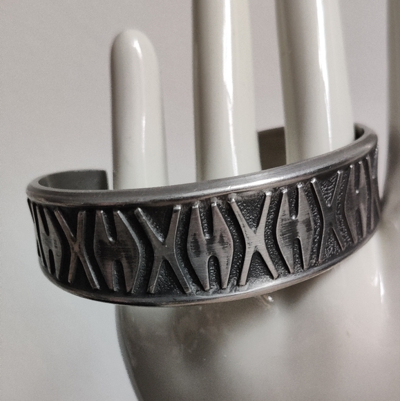 Mid-century modern Eik Tinn Norway Pewter Cuff Bracelet - Picture 4 of 14